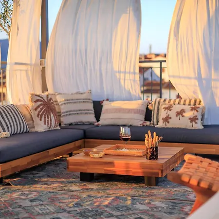 Enchanting Penthouse With A Breathtaking 360 Degrees Panoramic View In The Heart Of