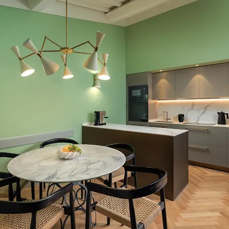 Enchanting Penthouse With A Breathtaking 360 Degrees Panoramic View In The Heart Of Apartament Florencja