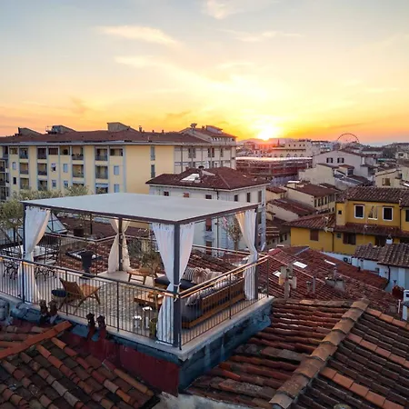 Daire Enchanting Penthouse With A Breathtaking 360 Degrees Panoramic View In The Heart Of *