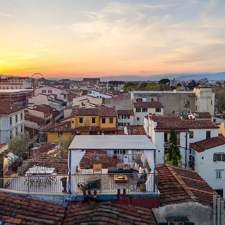 Daire Enchanting Penthouse With A Breathtaking 360 Degrees Panoramic View In The Heart Of Floransa